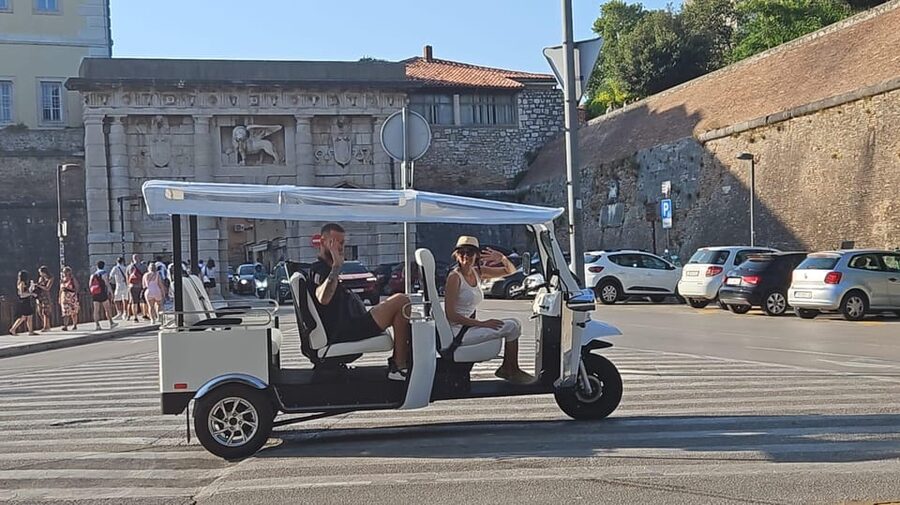 Eco tuk tuk Highlights of Zadar - Guide style and the value of a small group