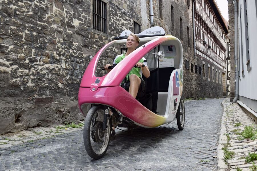 Erfurt: Private Guided Classic Old Town E-Rickshaw Tour - Cathedral Square and St. Mary’s Cathedral