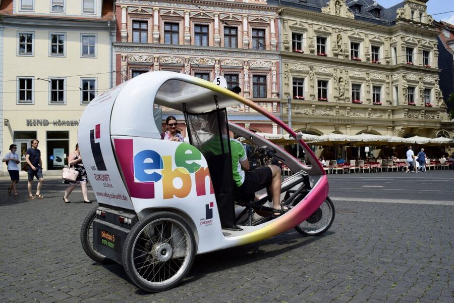 Erfurt: Romantic Rickshaw Tour For Two - How the guiding shapes the experience