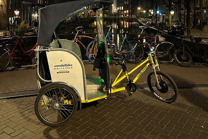 Explore Amsterdam in 75 Minutes – Pedicab Rickshaw City tour - Dam Square in 10 minutes