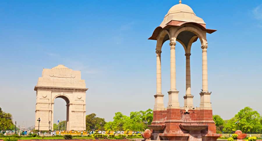 Explore Chandni Chowk: Old Delhi Private Tuk Tuk & Food Tour - Street Food: Chaat, Jalebi, and Local Advice