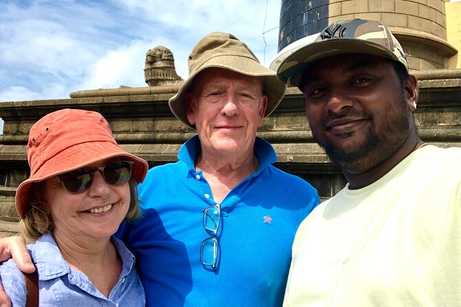 Explore Colombo by Tuk Tuk Morning & evening (Private Tours) - Dutch Hospital and the old Fort waterfront