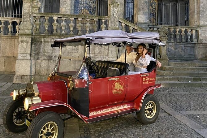 Explore Porto Aboard A Classic Tuk-Tuk tour 1h - Carmelitas Church and Porto’s church-filled streets