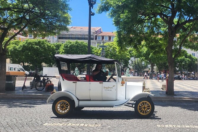 Explore the City in Style Lisbon on Electric Tuk Tuk - Príncipe Real, Eduardo VII Park, and Pombal’s Lisbon