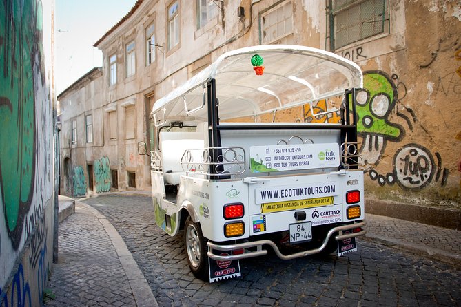 Express Lisbon | City Center and Old Town Tuk Tuk Tour - Guides make the difference