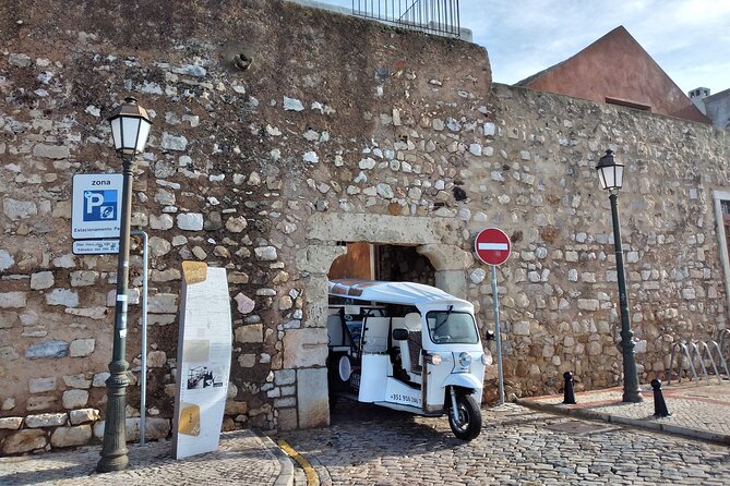 Faro City Tour on Electric Tuk tuks - A quick electric ride through Faro