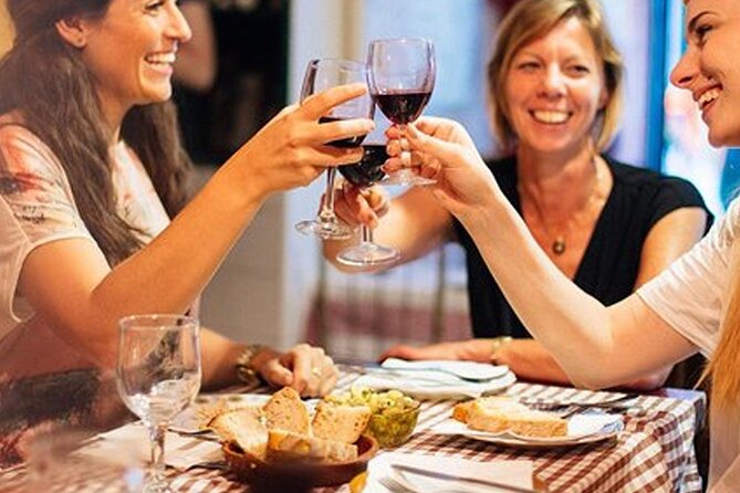 Food & Wine Lisbon Tour with Local Guide in Private Eco Tuk Tuk - What you actually eat and drink