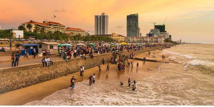 Form Negombo:Morning or Evening Colombo City Tour by Tuk-Tuk - Independence Square and the Colombo Public Library