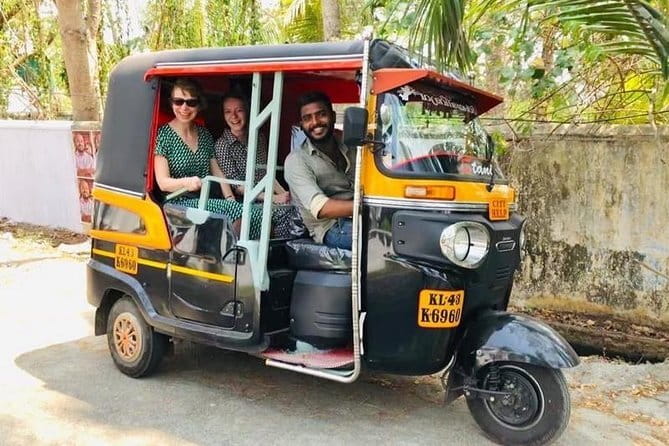 Fort Kochi Tuk Tuk Tour & Sightseeing with a Local Driver - Fort Kochi by tuk tuk: key points