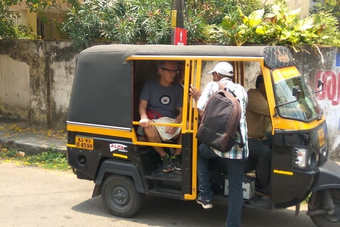 Fort Kochi Tuk Tuk Tour & Sightseeing with a Local Driver - Why a tuk tuk works well in Fort Kochi