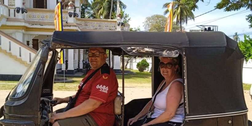 From Colombo: Negombo Fishing Village Tour by Tuk-Tuk - 7:00 pickup and the ride to Negombo