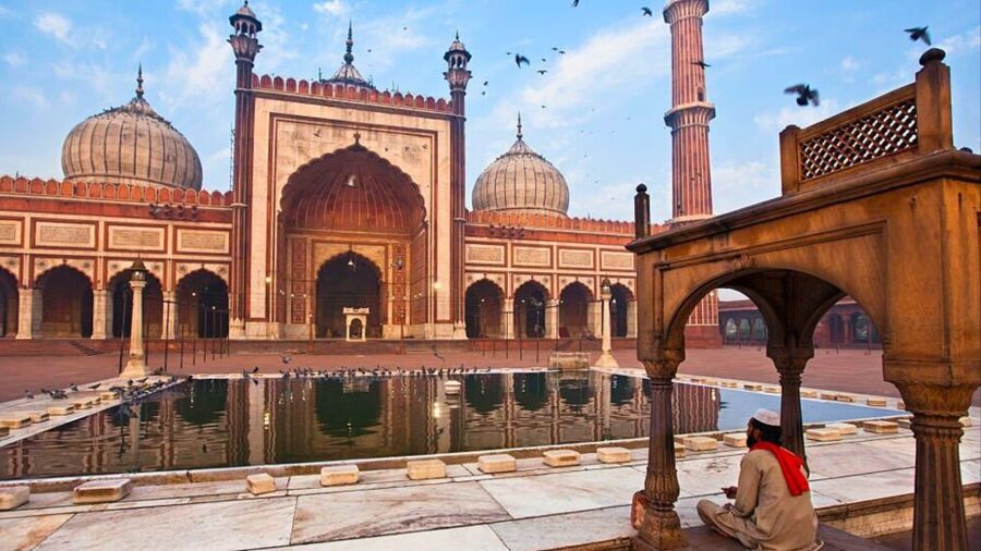 From Delhi: 3-Hour Old Delhi Tuk-Tuk Tour with Pick-up - Starting with Red Fort and Jama Masjid