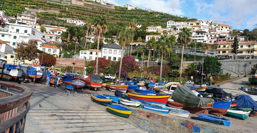 From Funchal: Tuk Tuk Tour to Camara de Lobos and Cabo Girao - Poncha before the climb to Cabo Girão