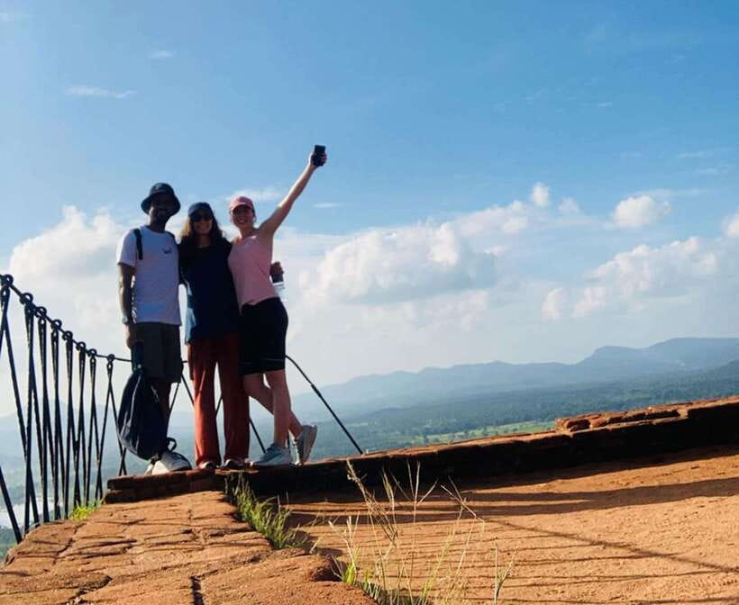 From Kandy: Sigiriya and Pidurangala Rock Tuk Tuk Safari - Choosing Sigiriya Lion Rock or Pidurangala Rock