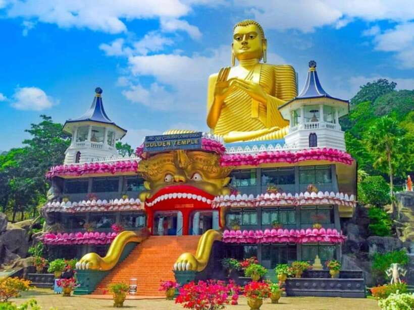 From Kandy: Sigiriya Guided Tuk-Tuk Tour - Food, rain, heat, and the long ride back