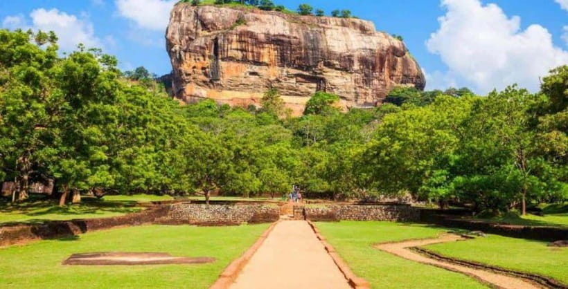 From Kandy: Sigiriya Guided Tuk-Tuk Tour - Matale Hindu Temple and Sri Lanka’s Tamil traditions
