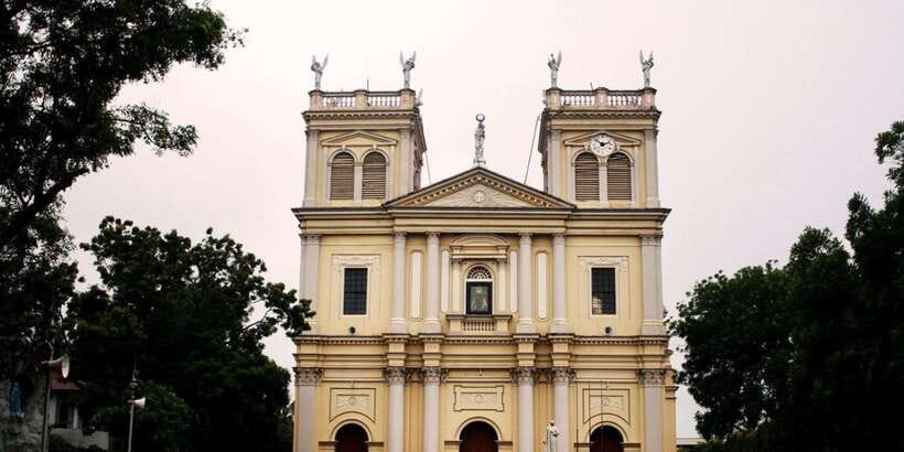 From Negombo: City Tour & Fishing Village Tour by Tuk-Tuk - St. Mary’s Church and Negombo’s Catholic story