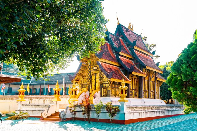 Full-Day Guided Tuk Tuk Chiang Mai Adventure and Rafting - Learning to drive your own tuk tuk