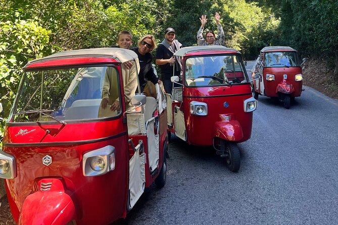 Full-Day Guided Tuk-Tuk Tour in Sintra - Biester Palace, lakes, and the Moorish Castle