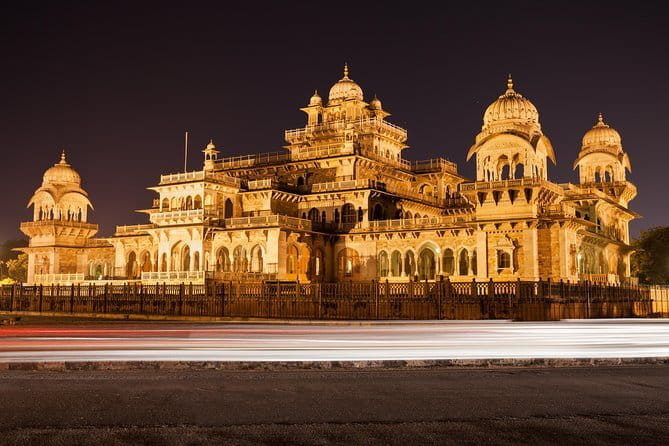 Full day Jaipur sightseeing tour by tuk tuk. - Amber Fort rewards the longest visit