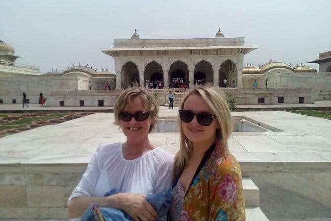 Full day Jaipur sightseeing tour by tuk tuk. - Jal Mahal is a calm photo stop on the water