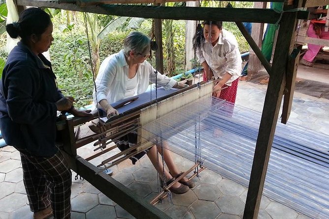 Full-Day Phnom Penh City & Silk Island with a local Tuk Tuk Tours - Wat Phnom closes the sightseeing loop