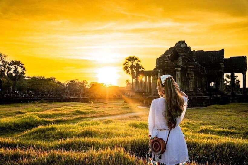 Full Day Private of Angkor Wat Tour with Tuk Tuk - Angkor Wat, the grand first stop