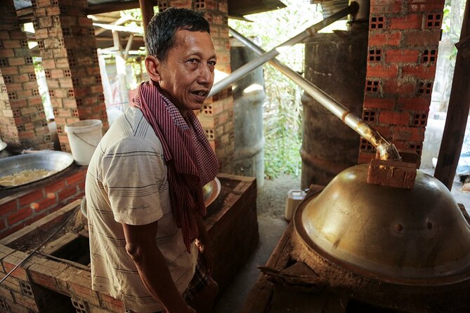 Full/Half Day Tuk TuK: Handicrafts Bambootrain Killing&Bat Caves - Ek Phnom, rice wine, and the working countryside