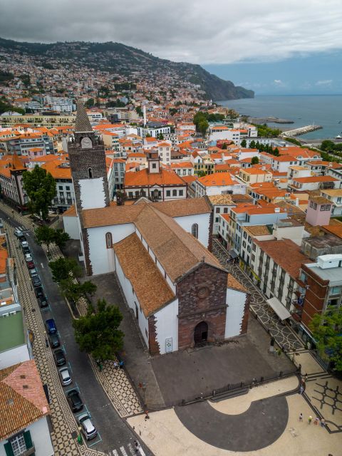 Funchal : 1 hour City Tour by Tuk-Tuk - Why one hour works in Funchal