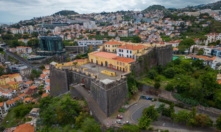 Funchal : 1 hour City Tour by Tuk-Tuk - Passing Quinta das Cruzes and the central sights
