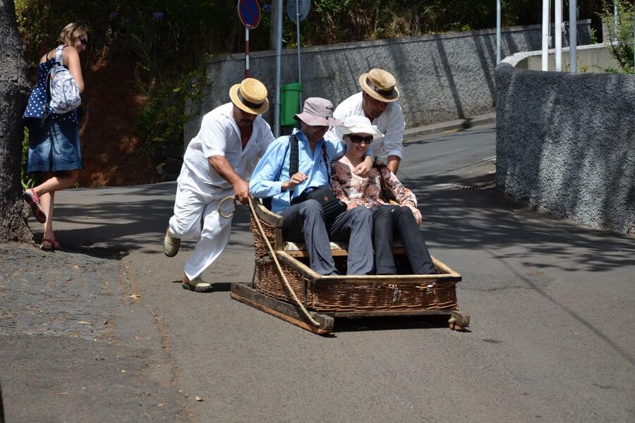 Funchal: Monte Tropical Garden & Toboggan Ride by Tuk Tuk - The famous Monte toboggan ride