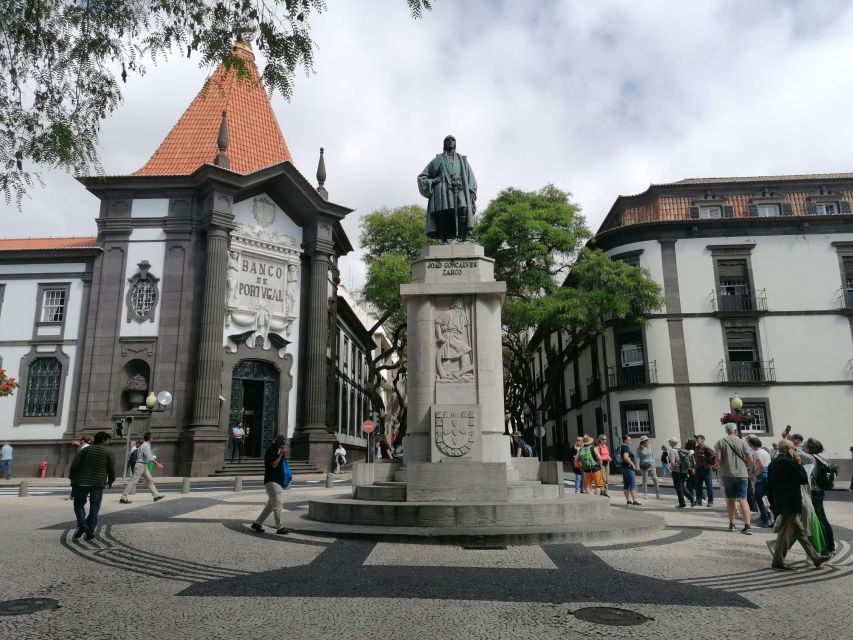 Funchal: Private Guided Tour of Historic Center by Tuk Tuk - Viewpoints and photo stops