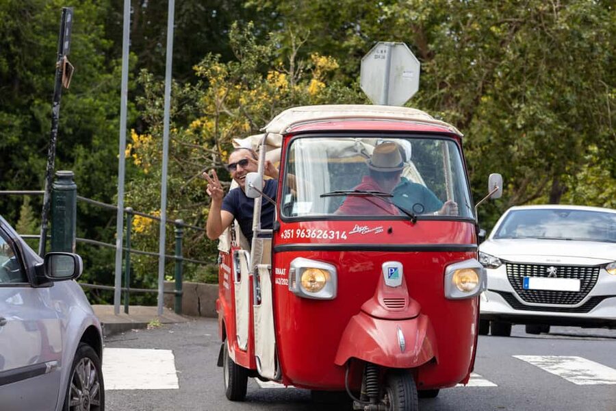 Funchal: Tuk Tuk Tour to the Most Breathtaking Viewpoints - Miradouro da Vila Guida and the first big view