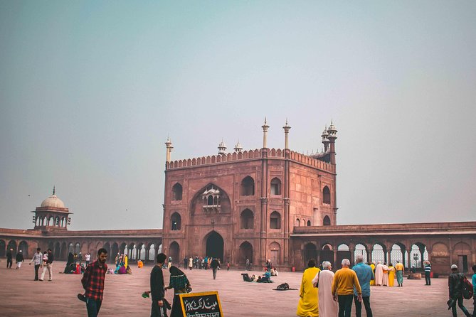 Guided 3‑hour rickshaw ride through Old Delhi with transfers - Chawri Bazaar: a practical start in Old Delhi