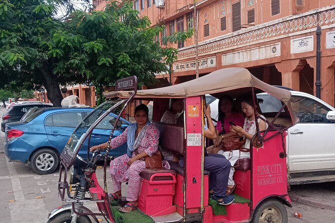 Guided Morning E-Rickshaw Ride with Food Tasting at Jaipur - Starting at Raj Mandir Cinema