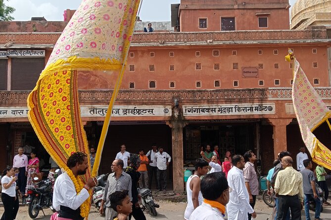 Guided Morning E-Rickshaw Ride with Food Tasting at Jaipur - Hawa Mahal, Jaipur’s famous photo stop