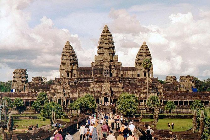 Half-Day Angkor Tuk-Tuk Explorer Tour from Siem Reap - Angkor Thom and the Terrace of the Elephants