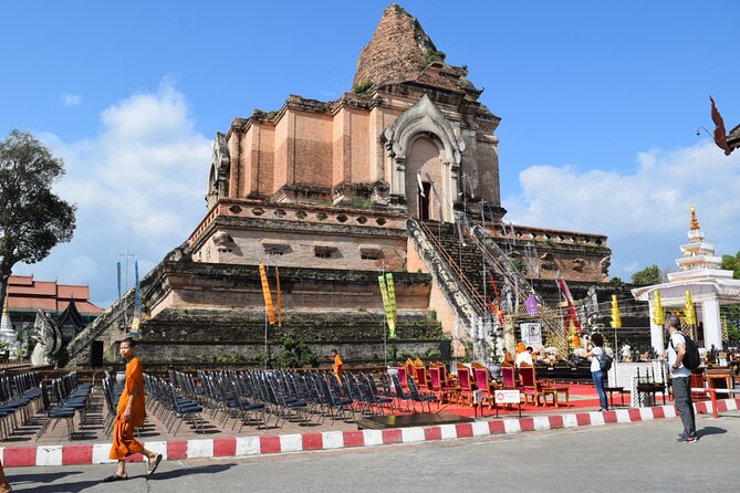 Half Day Chiang Mai City and Cultural by TukTuk, Samlor & Red car (Private Tour) - The Three Kings Monument and Chiang Mai’s beginnings