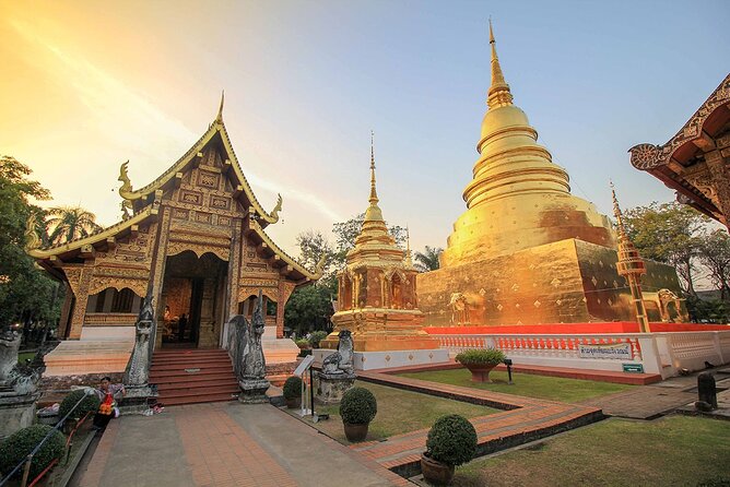 Half-Day Private Night Tour by Tuk Tuk in Chiang Mai City - The main drawback: limited guiding and uncertain temple access