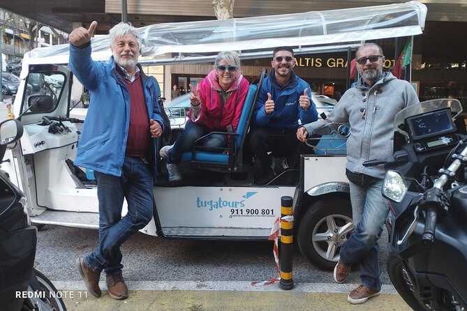 Halfday Tuk Tuk Tour Lisbon Highlights-Viewpoints-Local Stories - Largo do Carmo and São Roque