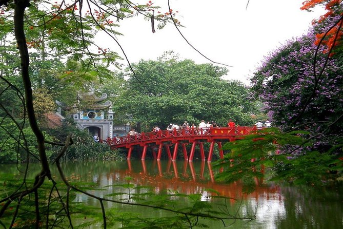 Hanoi Cyclo Ride and Water Puppet Show - Ho Chi Minh Mausoleum and One Pillar Pagoda