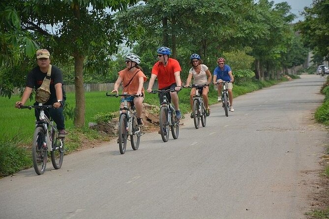 Hanoi Tuk Tuk Tour - From street ride to local food stops