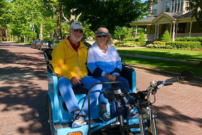 Hi-5 Rickshaw Tour Traverse City - First Thing You MUST Do in TC! - Who will get the most from this ride