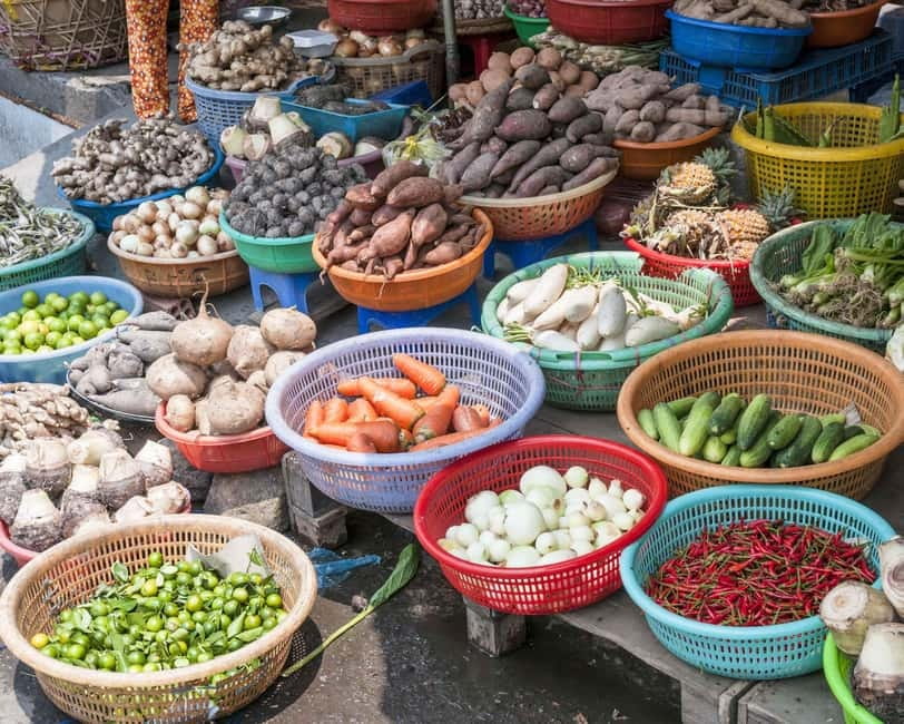 Ho Chi Minh City: City Highlights Tour by Cyclo - Hồ Thị Kỷ Flower Market: a strong opening stop
