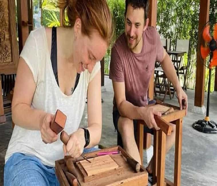 Hoi An Rickshaw Riding/Carpentry Class by Cruise & Foodie - Walking from the central market to the Japanese Bridge