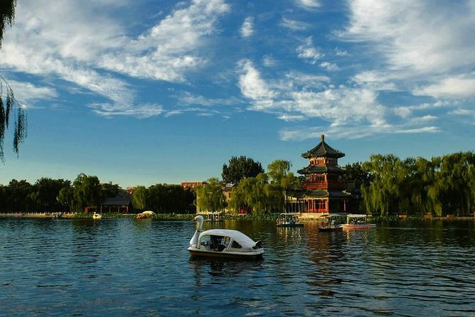 Houhai Hutong Tour: Rickshaw + Prince Gong & Soong Residences - Yinding Bridge and the Back Lakes