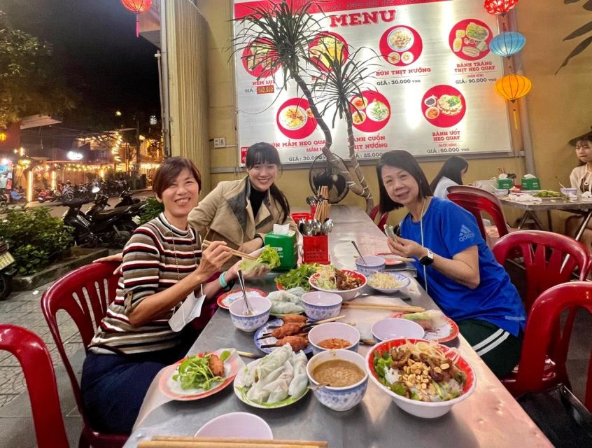 Hue: Night Street Food Tour by Cyclo with a Local Guide - Banh beo and the first taste of Hue