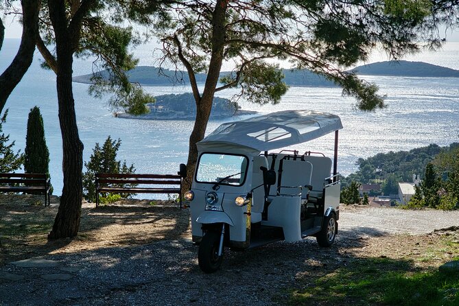 Hvar Adventure Tour: Explore with a 4-6 Seater eTuk Tuk Rickshaw! - Comfort, seating, and weather