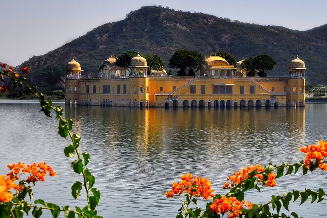 Jaipur: Discover Pink City on TukTuk (Guided Tour & Food Tasting) - Raj Mandir Cinema and Jaipur’s showpiece architecture