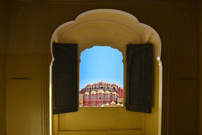 Jaipur: Discover Pink City on TukTuk (Guided Tour & Food Tasting) - World Trade Park: modern Jaipur beside the old city